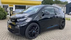Zwart Gebruikt 2017 BMW i3 Basis Hatchback | € 14.950 (Eerlijke prijs)