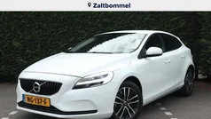 Wit Gebruikt 2017 Volvo V40 Stationwagen | € 14.950 (Eerlijke prijs)