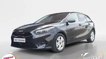 Zwart Gebruikt 2023 Kia Ceed Hatchback | € 21.930 (Eerlijke prijs)