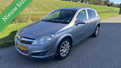 Occasion 2010 Opel Astra Edition Hatchback | € 1.950 (Super prijs)