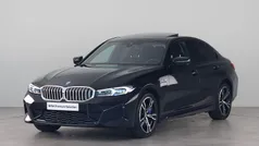 Zwart Gebruikt 2024 BMW 330e Comfort Edition Sedan | € 54.950 (Eerlijke prijs)