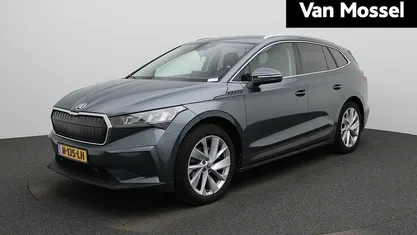 Grijs (metallic) Gebruikt 2021 Skoda Enyaq iV SUV | € 23.900 (Eerlijke prijs)