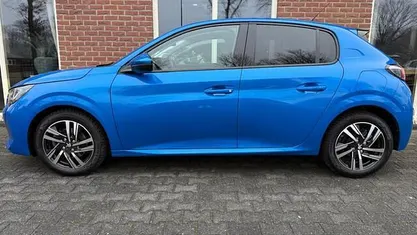 Occasion Peugeot 208 Allure 101 PK (74 kW) 2021 Hatchback