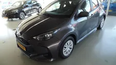 Grijs Gebruikt 2022 Toyota Yaris Active Hatchback | € 20.750 (Eerlijke prijs)