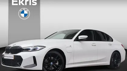 Wit Gebruikt 2024 BMW 330e M Sport Sedan | € 43.400 (Super prijs)