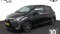Zwart Gebruikt 2018 Toyota Yaris Design Hatchback | € 17.950 (Eerlijke prijs)