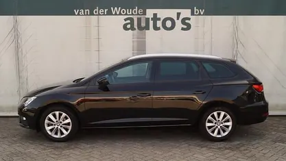 Zwart Gebruikt 2020 Seat Leon ST Style Stationwagen | € 9.900 (Goede deal)