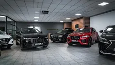 Gebruikt 2019 Jaguar XE R-Dynamic Sedan | € 31.500 (Eerlijke prijs)