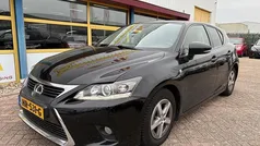 Zwart Gebruikt 2015 Lexus CT200h Hatchback | € 10.499 (Goede deal)