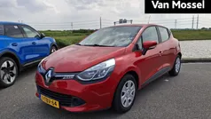 Hatchback Gebruikt 2014 Renault Clio IV Expression Hatchback | € 7.450 (Eerlijke prijs)