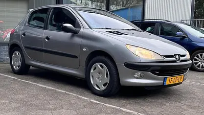 Occasion Peugeot 206 109 PK (80 kW) 2003 Grijs (metallic) Hatchback