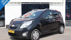 Zwart, metallic lak Gebruikt 2011 Chevrolet Spark LS Hatchback | € 2.250 (Eerlijke prijs)
