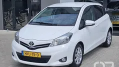 Wit Gebruikt 2013 Toyota Yaris Hatchback | € 9.949 (Eerlijke prijs)