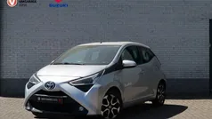 Grijs Gebruikt 2020 Toyota Aygo X-play Hatchback | € 10.899 (Eerlijke prijs)