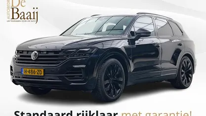 Zwart Occasion 2019 VW Touareg R-line SUV | € 43.950 (Eerlijke prijs)