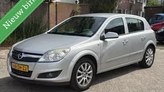 Grijs Gebruikt 2008 Opel Astra Cosmo Hatchback | € 1.750 (Eerlijke prijs)