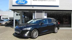 Zwart Gebruikt 2020 Ford Focus Titanium Stationwagen | € 20.440 (Eerlijke prijs)