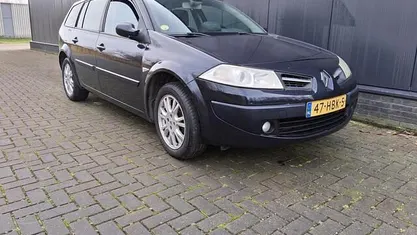 Blauw Gebruikt 2008 Renault Mégane GrandTour Business Stationwagen | € 1.750 (Eerlijke prijs)