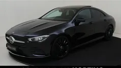 Zwart, metallic lak Gebruikt 2019 Mercedes CLA220 Premium Plus Sedan | € 32.945 (Eerlijke prijs)
