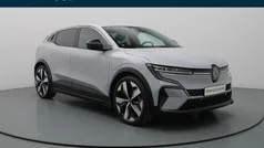 Grijs Gebruikt 2022 Renault Mégane Techno Hatchback | € 29.990 (Eerlijke prijs)