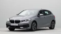 Grijs Gebruikt 2023 BMW 118 Sport Line Hatchback | € 25.450 (Goede deal)