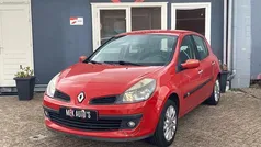 Gebruikt 2006 Renault Clio II Dynamique Hatchback | € 1.994 (Eerlijke prijs)