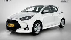 Wit Gebruikt 2022 Toyota Yaris Hybrid Active Hatchback | € 21.450 (Eerlijke prijs)