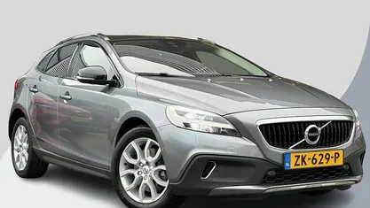 Grijs Occasion 2019 Volvo V40 Hatchback | € 19.450 (Eerlijke prijs)