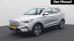 Grijs Gebruikt 2023 MG ZS Luxury Sedan | € 21.444 (Eerlijke prijs)