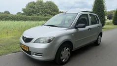 Grijs Gebruikt 2004 Mazda 2 Exclusive MPV | € 950 (Eerlijke prijs)