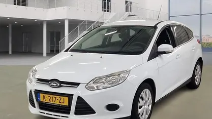 Occasion 2013 Ford Focus Ambiente Hatchback | € 3.495 (Eerlijke prijs)