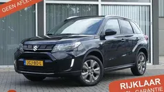 Zwart Gebruikt 2025 Suzuki Vitara Style SUV | € 26.450 (Eerlijke prijs)