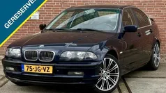 Blauw, metallic lak Gebruikt 1999 BMW 320 Sedan | € 2.950 (Eerlijke prijs)