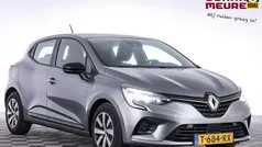 Grijs Gebruikt 2023 Renault Clio V Equilibre Hatchback | € 14.490 (Goede deal)