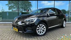 Zwart Gebruikt 2021 Renault Clio V Intens Hatchback | € 16.900 (Eerlijke prijs)