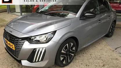 Occasion 2024 Peugeot 208 Allure Hatchback | € 19.950 (Eerlijke prijs)