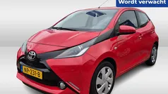 Gebruikt 2017 Toyota Aygo X-play Hatchback | € 9.425 (Eerlijke prijs)