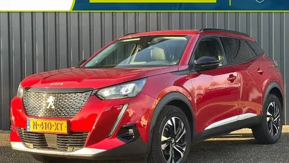 Rood Gebruikt 2022 Peugeot 2008 Allure SUV | € 18.235 (Goede deal)