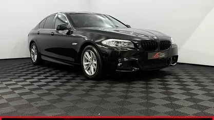 Zwart Gebruikt 2013 BMW 520 Executive Sedan | € 10.950 (Eerlijke prijs)