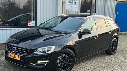 Occasion Volvo V60 Summum 215 PK (158 kW) 2013 Zwart (metallic) Stationwagen