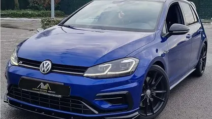 Gebruikt 2019 VW Golf R Sedan | € 33.490 (Eerlijke prijs)