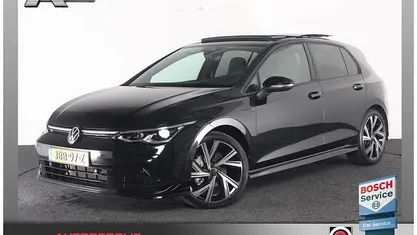 Gebruikt 2023 VW Golf VIII R-line Hatchback | € 30.950 (Eerlijke prijs)