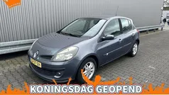 Blauw Gebruikt 2006 Renault Clio R.S. Dynamique Hatchback | € 1.450 (Eerlijke prijs)