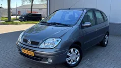 Gebruikt 2003 Renault Scénic Expression MPV | € 999 (Eerlijke prijs)