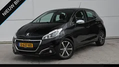 Zwart Gebruikt 2019 Peugeot 208 Allure Hatchback | € 11.495 (Goede deal)