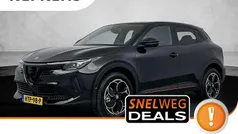 Gebruikt 2025 Alfa Romeo Junior SUV | € 41.995 (Eerlijke prijs)