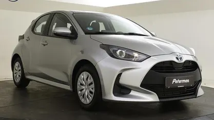 Grijs Occasion 2022 Toyota Yaris Hybrid Active Hatchback | € 20.799 (Goede deal)