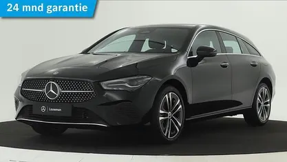 Zwart, metallic lak Gebruikt 2024 Mercedes CLA250 Shooting Brake Luxury Stationwagen | € 37.945 (Eerlijke prijs)