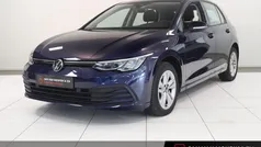 Blauw Gebruikt 2022 VW Golf VIII Life Hatchback | € 21.035 (Eerlijke prijs)