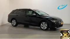 Zwart Gebruikt 2021 VW Golf VIII Life Stationwagen | € 16.650 (Eerlijke prijs)